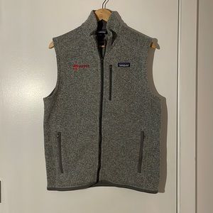 Patagonia medium mens vest - Tepper School of Business embroidered.